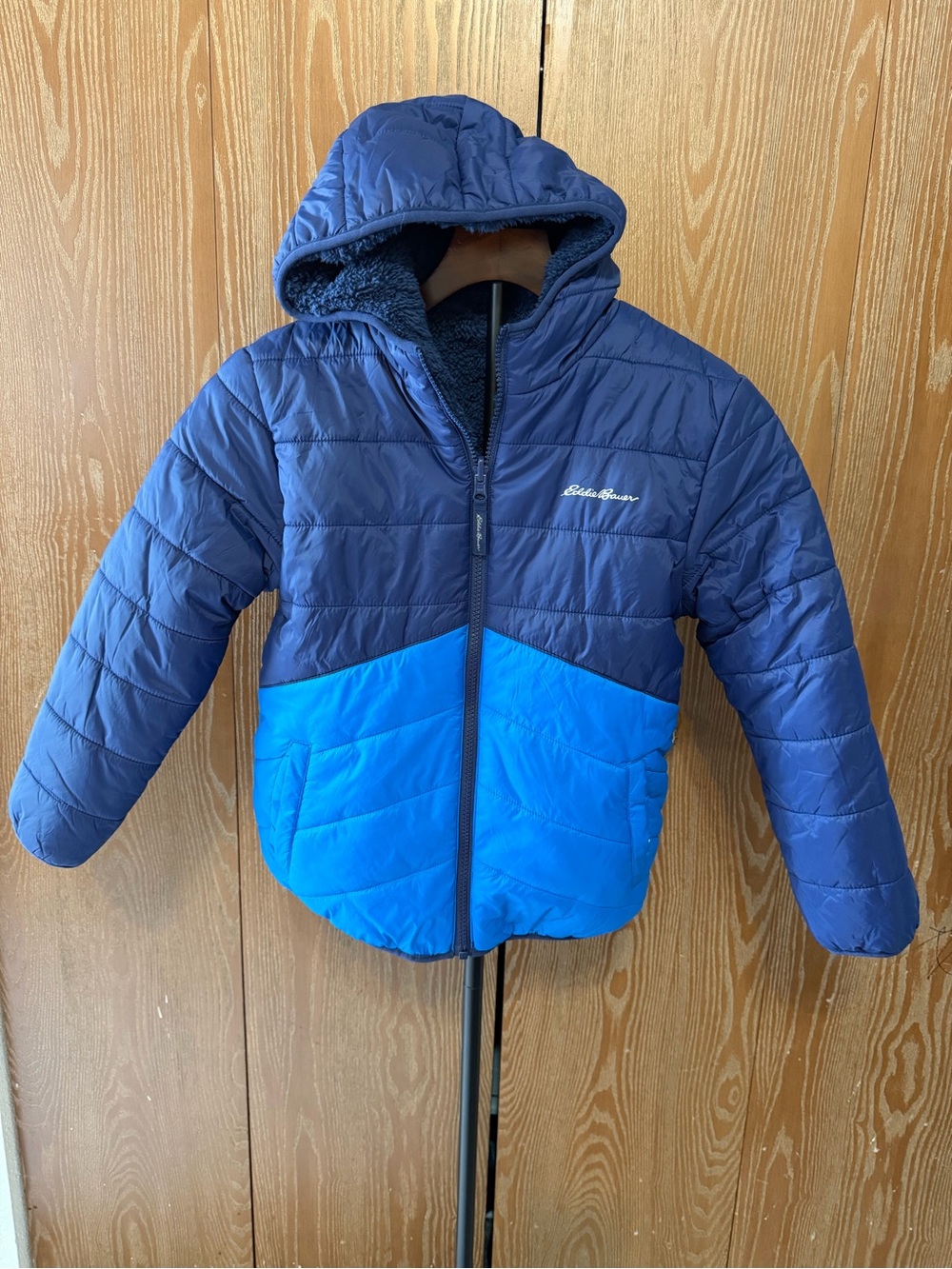 Eddie Bauer reversible Kids Hooded Puffer Jacket in Dark Blue & Bright Blue